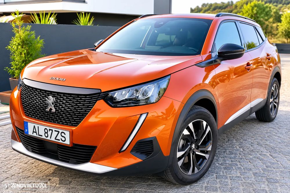 Peugeot 2008 1.2 PureTech Allure - 1