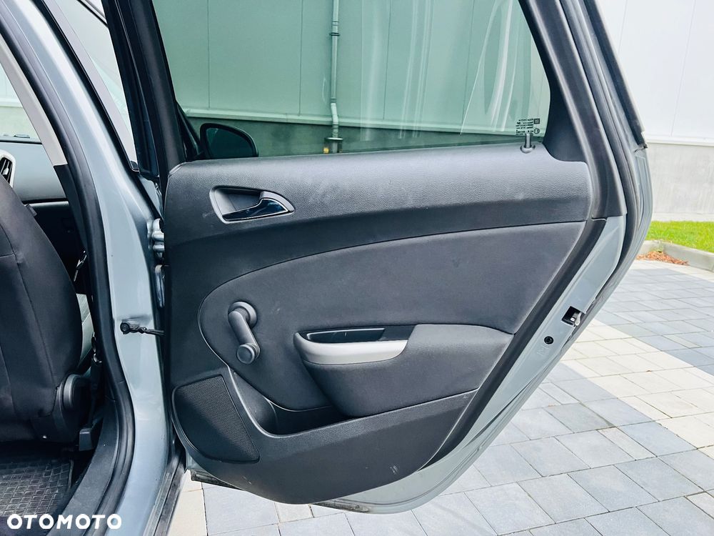 Opel Astra 1.4 Turbo Design Edition - 28