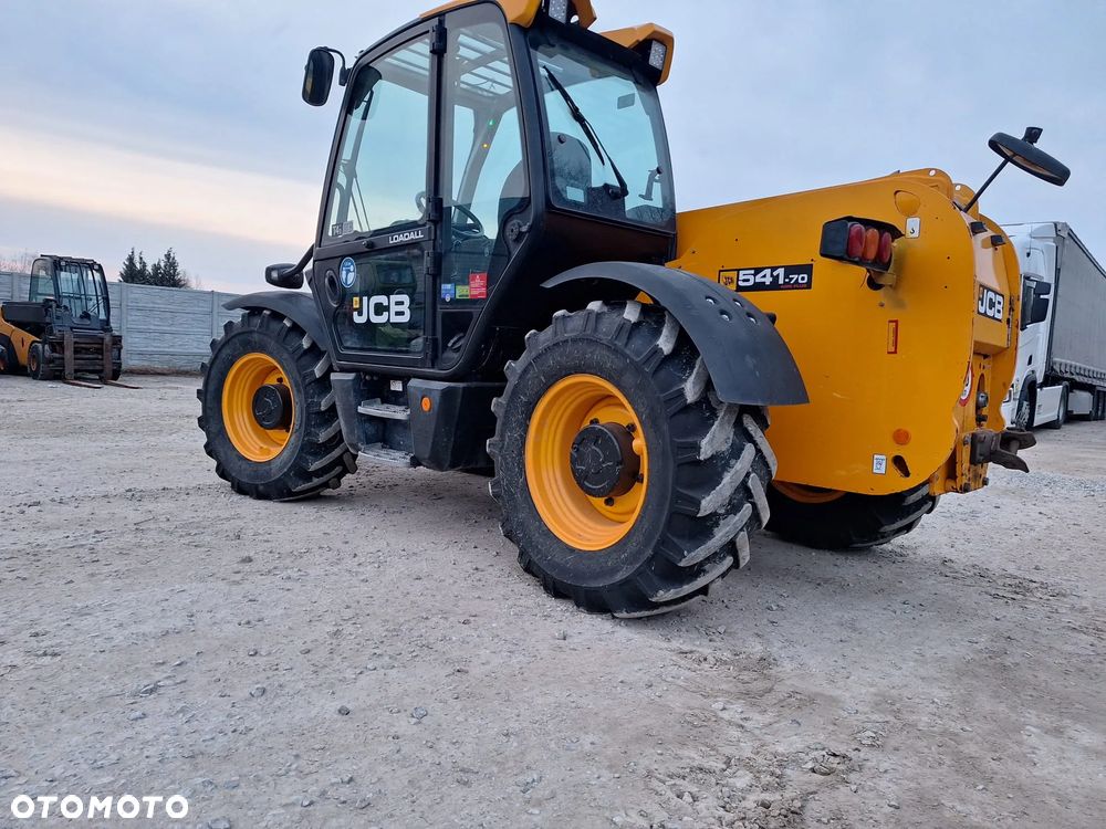 JCB 526-56 Agri Plus - 3