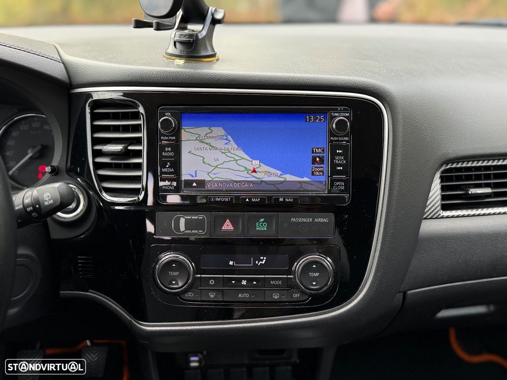 Mitsubishi Outlander 2.2 DI-D 4WD Intense - 8