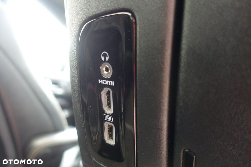 Chrysler Pacifica - 31