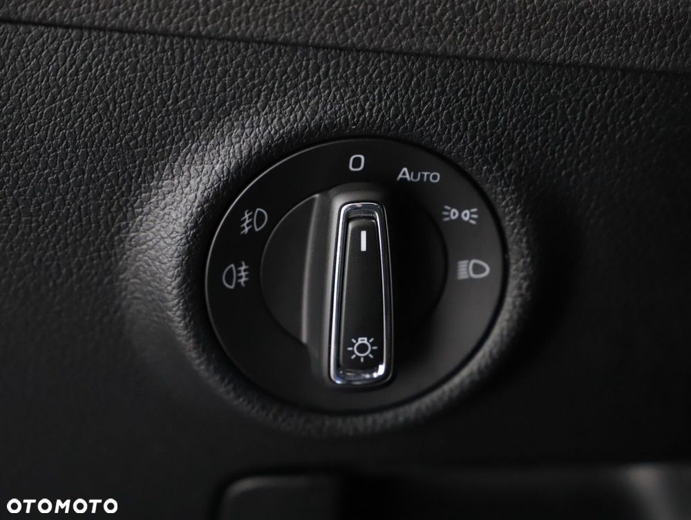 Skoda Superb 2.0 TDI SCR Sportline DSG - 24