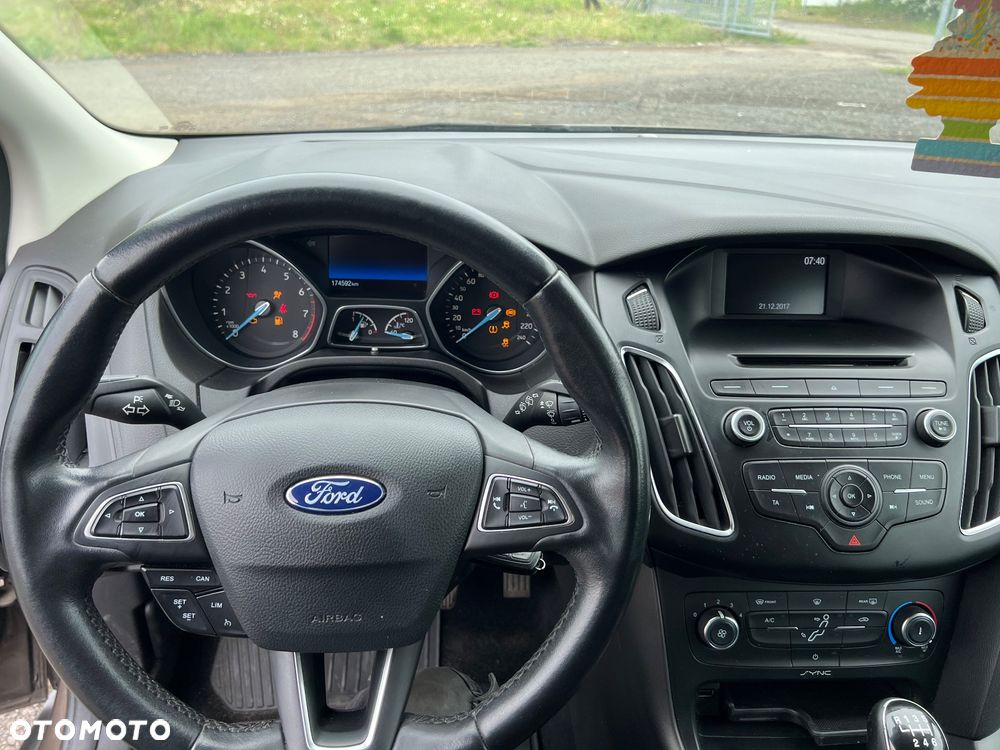 Ford Focus 1.0 EcoBoost Titanium ASS - 12