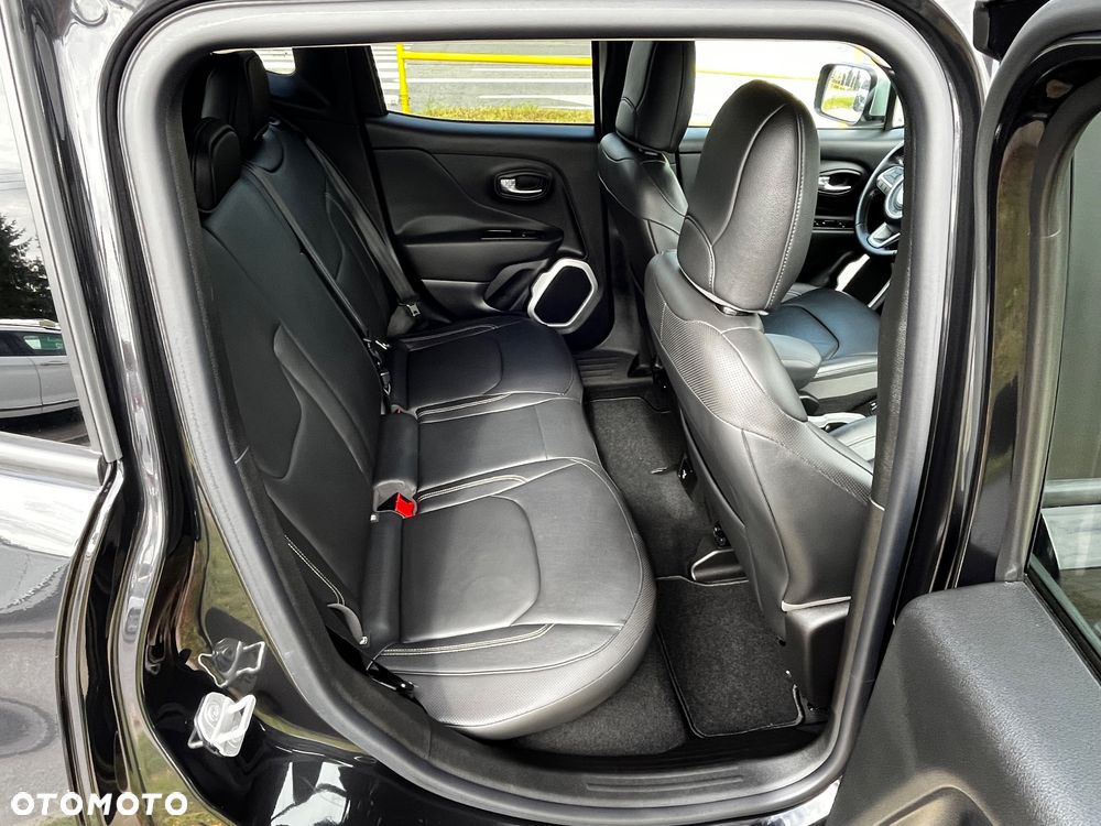 Jeep Renegade 1.4 MultiAir Night Eagle - 19