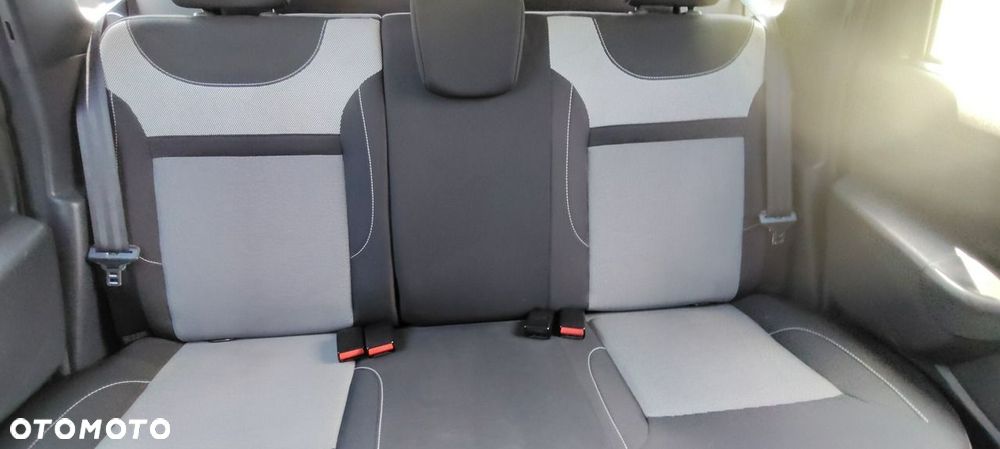 Dacia Duster 1.6 SCe Comfort - 14