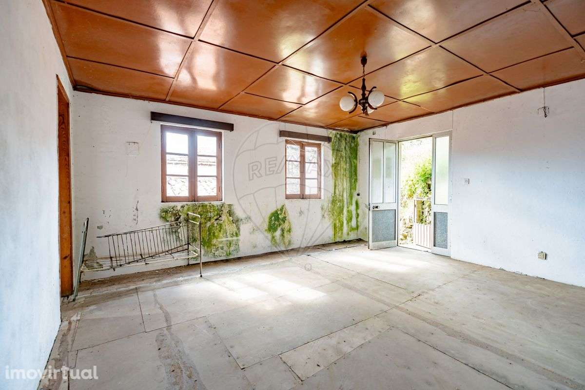 Moradia T2 para venda - Grande imagem: 2/28