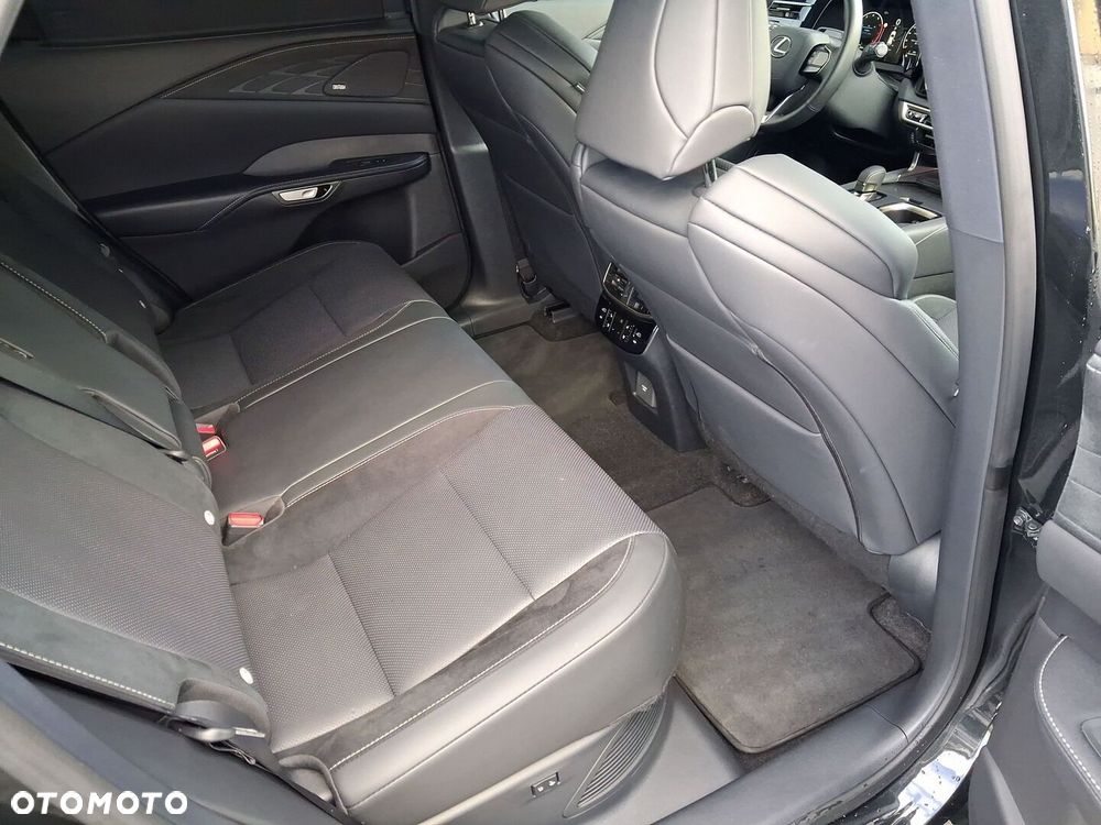 Lexus RX - 23