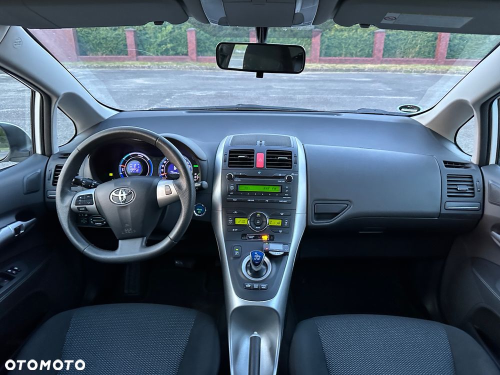 Toyota Auris Hybrid 135 Prestige - 25