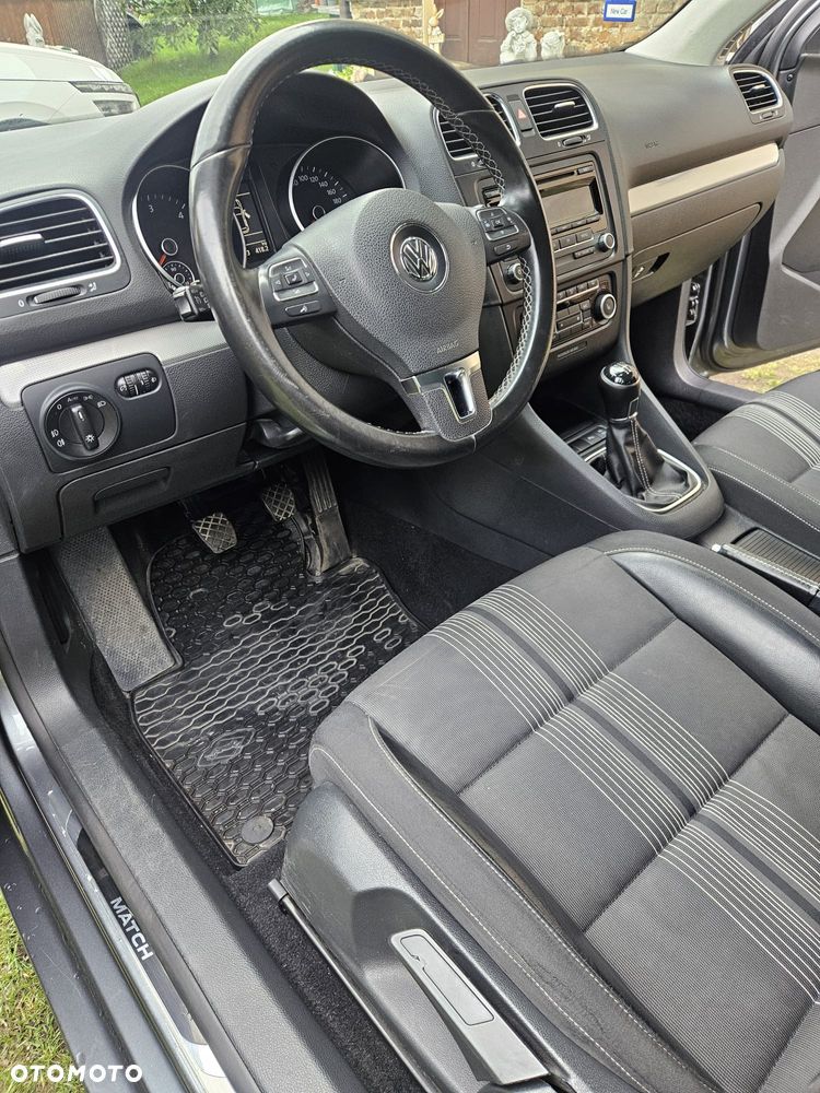 Volkswagen Golf 1.6 TDI DPF MATCH - 17