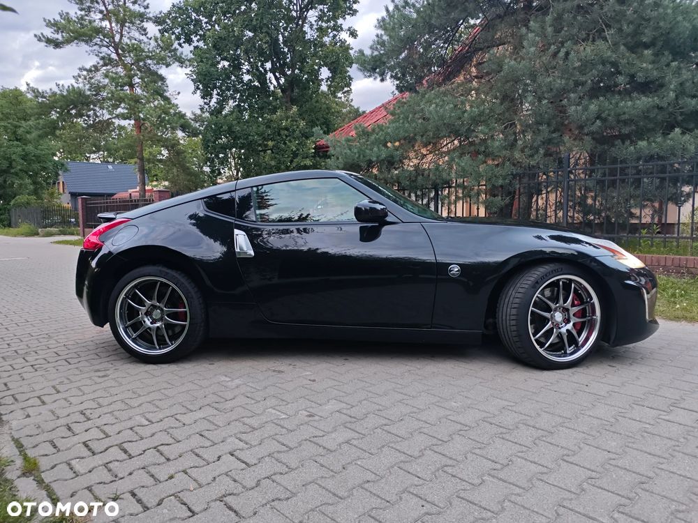 Nissan 370 Z - 11