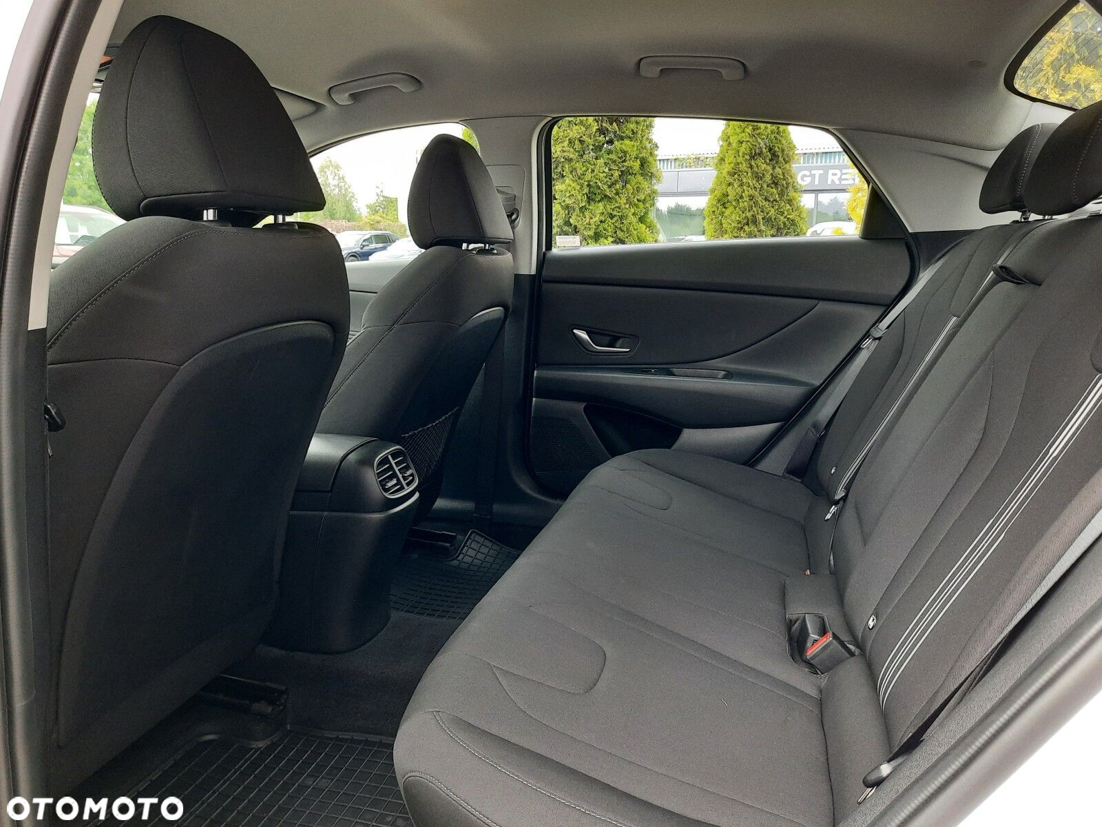 Hyundai Elantra 1.6 Smart CVT - 14