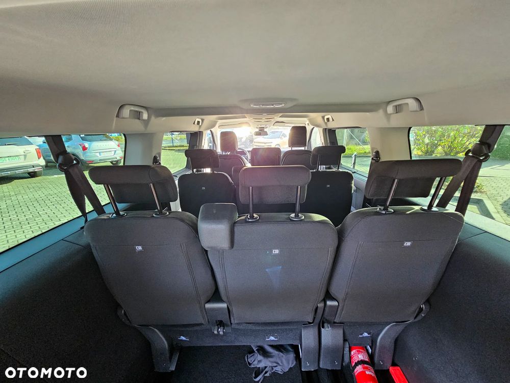 Peugeot Traveller 2.0 BlueHDi Long Business EAT8 - 25