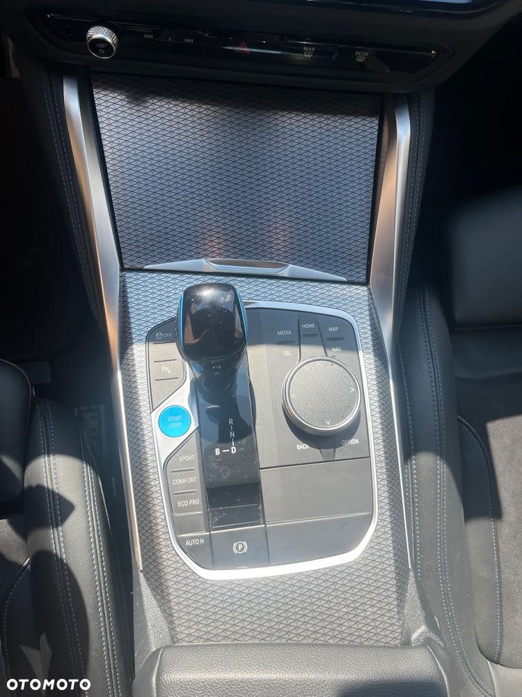 BMW i4 80.7kWh eDrive 40 M Sport - 9