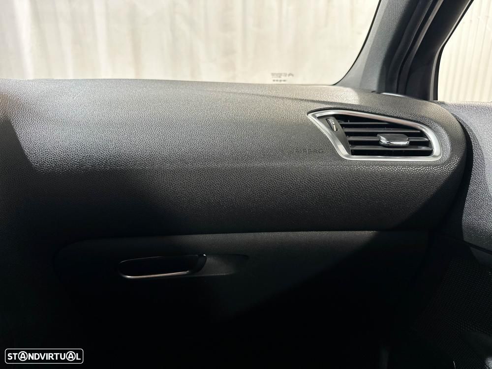 Citroën DS4 1.6 BlueHDi So Chic EAT6 J18 - 33