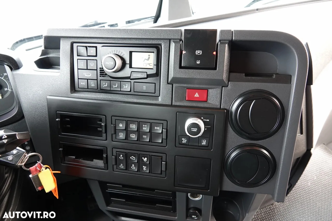 Renault T 430 / CABĂ JUSĂ / HIDRAULICĂ DE BASCULARE / GREUTATE: 6.700 KG / 250.000 km. - 29