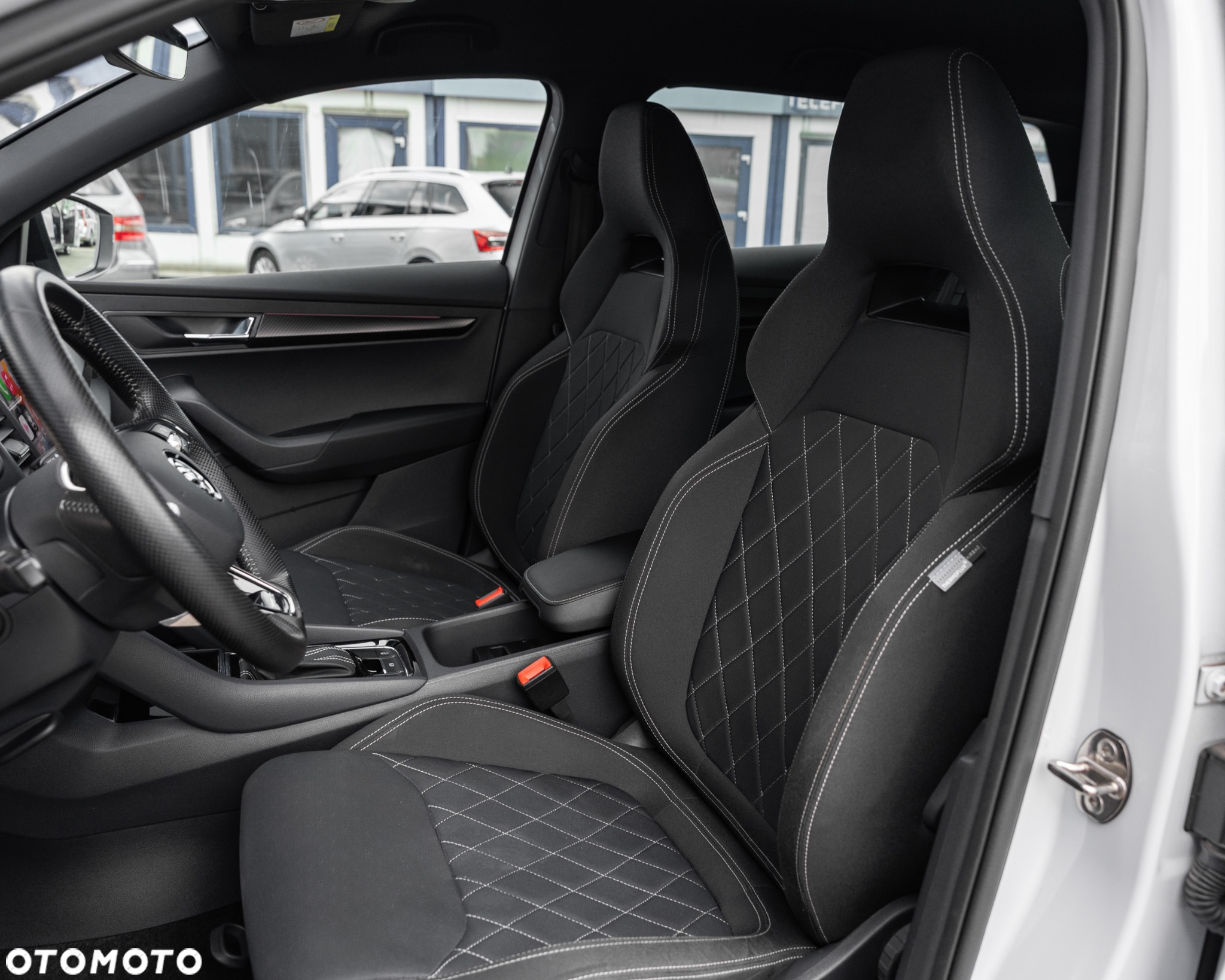 Skoda Karoq 1.5 TSI ACT Ambition DSG - 20