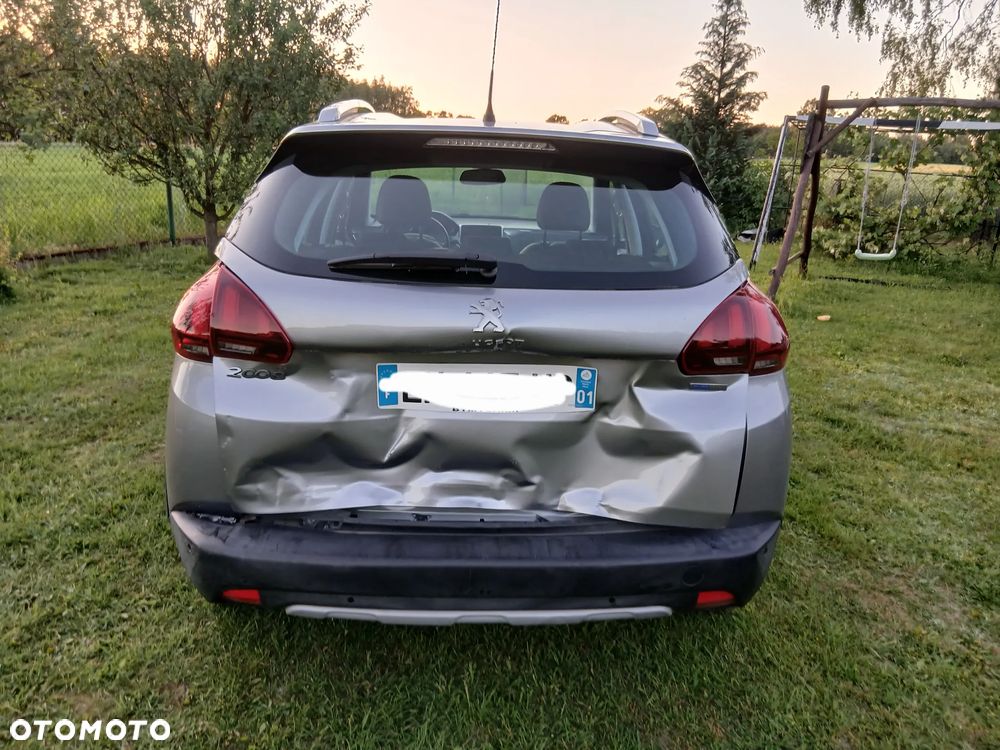Peugeot 2008 - 6