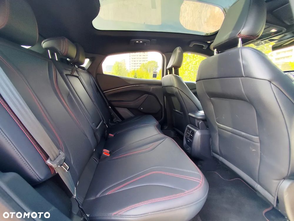 Ford Mustang Mach-E 91 kWh AWD Premium - 9