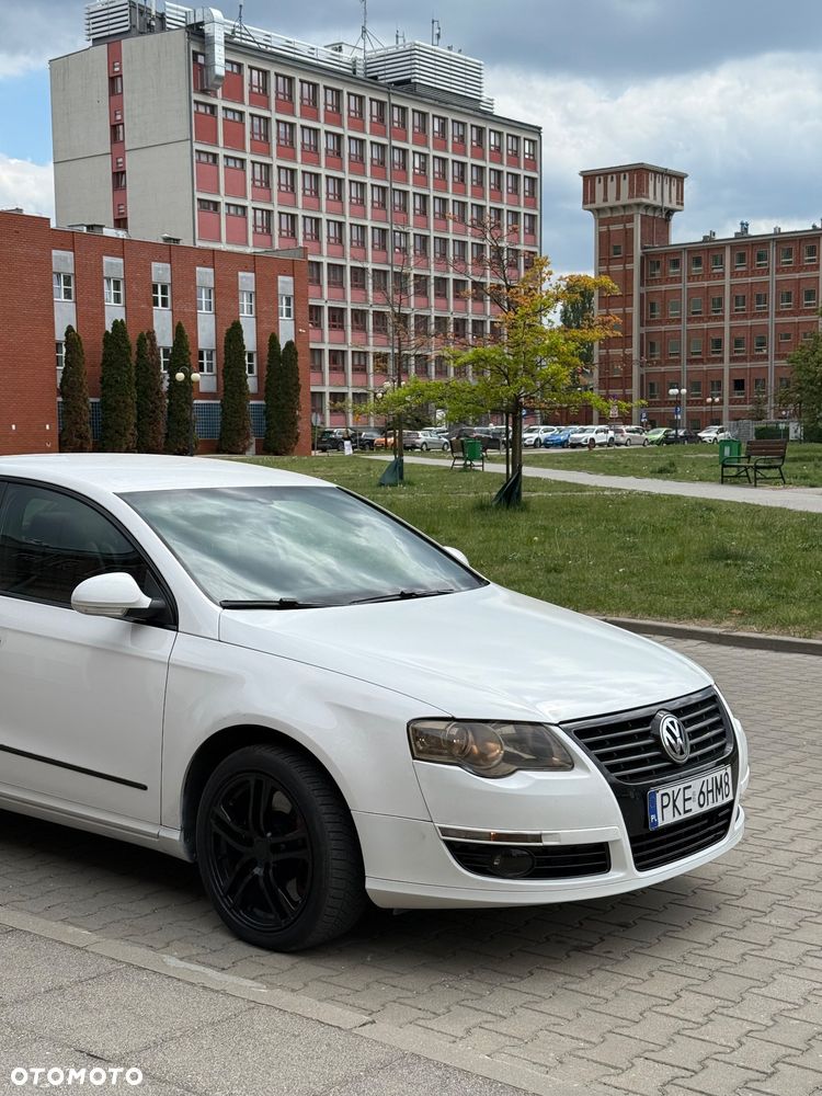 Volkswagen Passat 3.2 V6 FSI 4Mot Highline DSG - 4