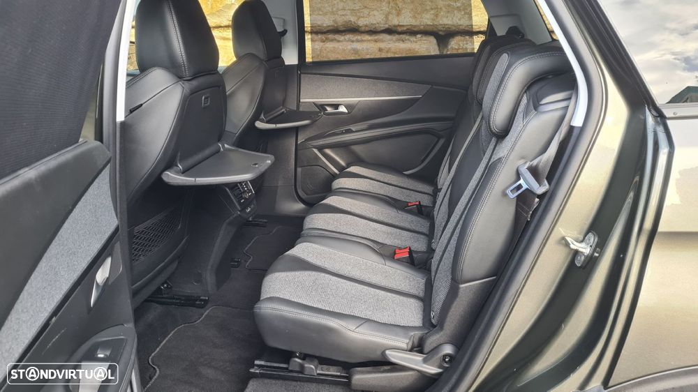 Peugeot 5008 1.5 BlueHDi Allure EAT8 - 41