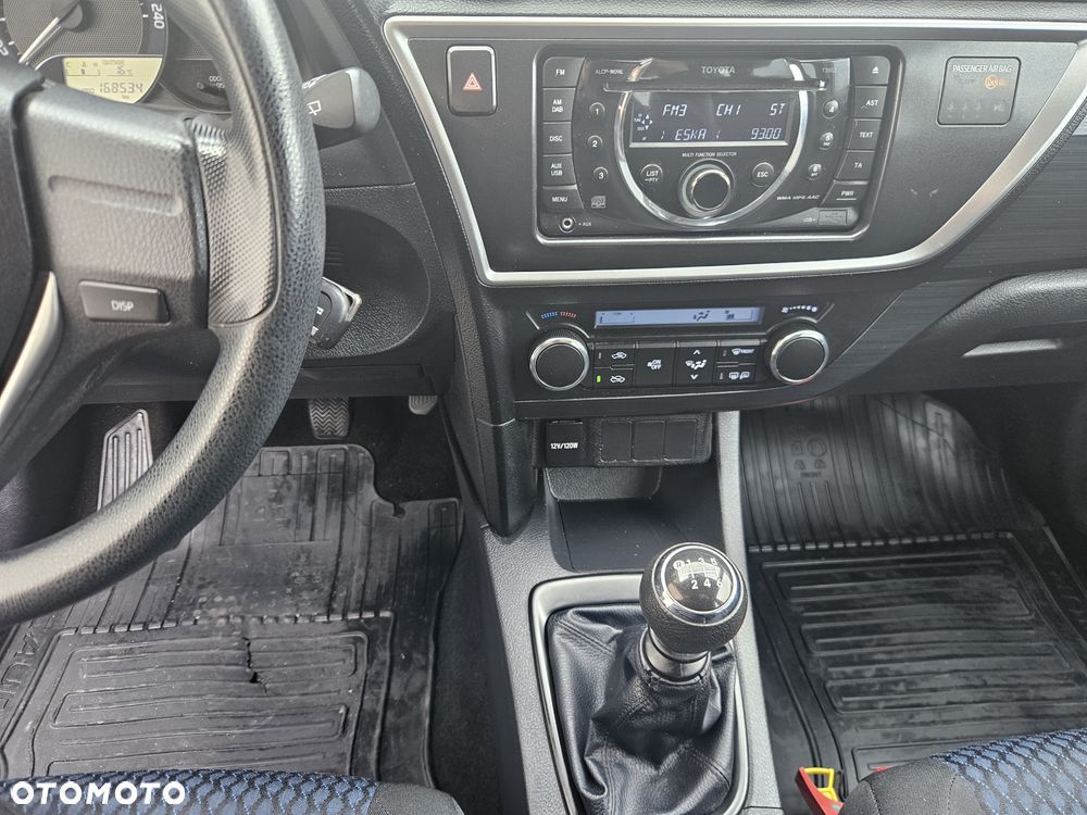 Toyota Auris 1.33 Dual-VVT-i Comfort - 23