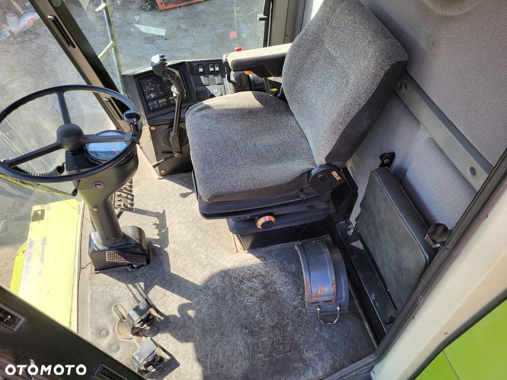 Claas Dominator 108 VX - 5