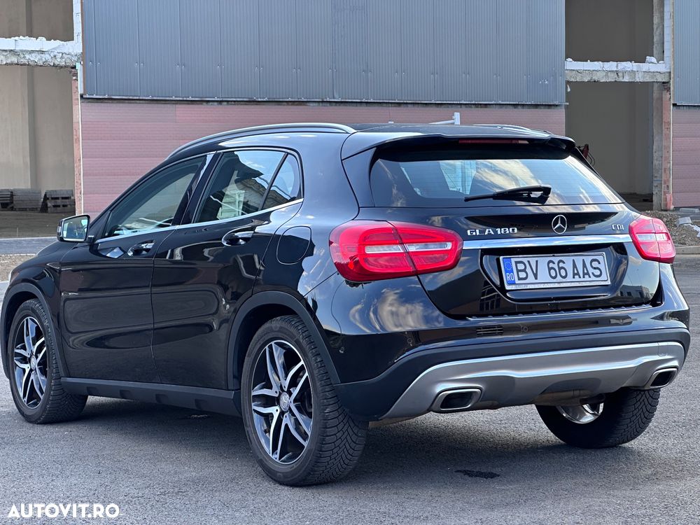 Mercedes-Benz GLA - 5