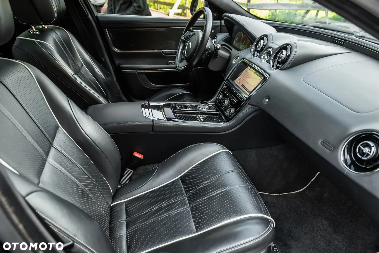 Jaguar XJ 3.0 T AWD LWB Premium Luxury - 31
