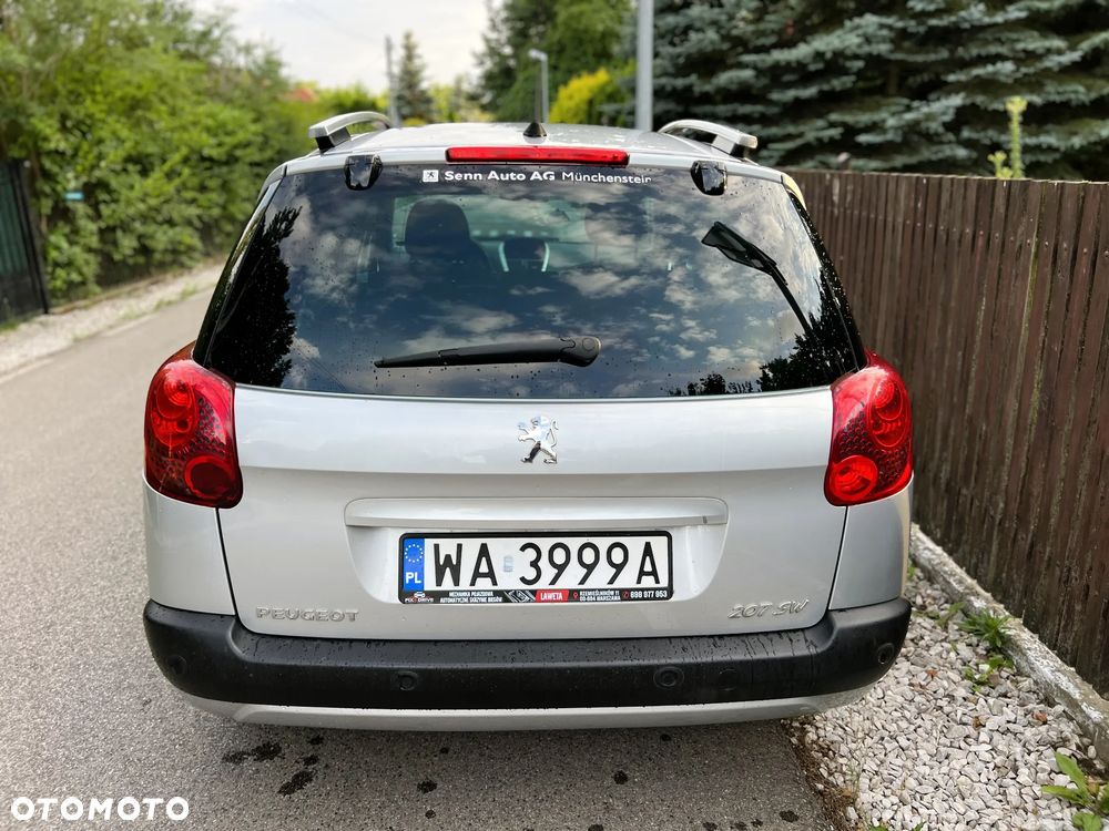 Peugeot 207 - 33