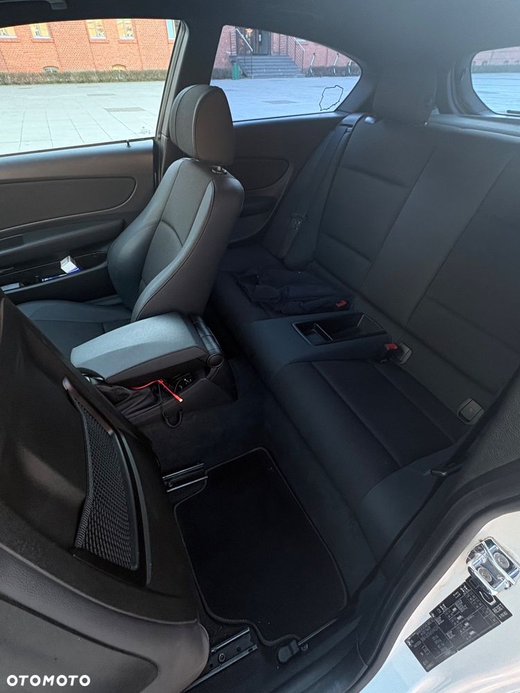 BMW Seria 1 118d - 13