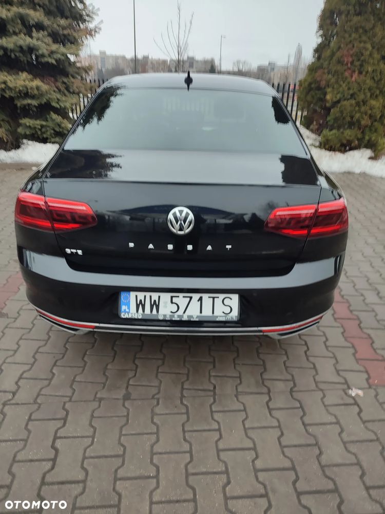 Volkswagen Passat - 4
