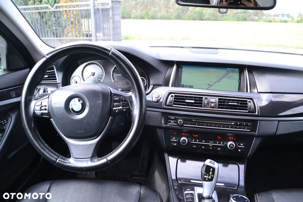 BMW Seria 5 520d Luxury Line - 38