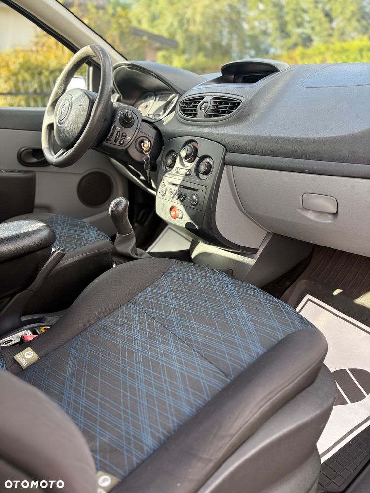 Renault Clio 1.2 16V Expression - 18