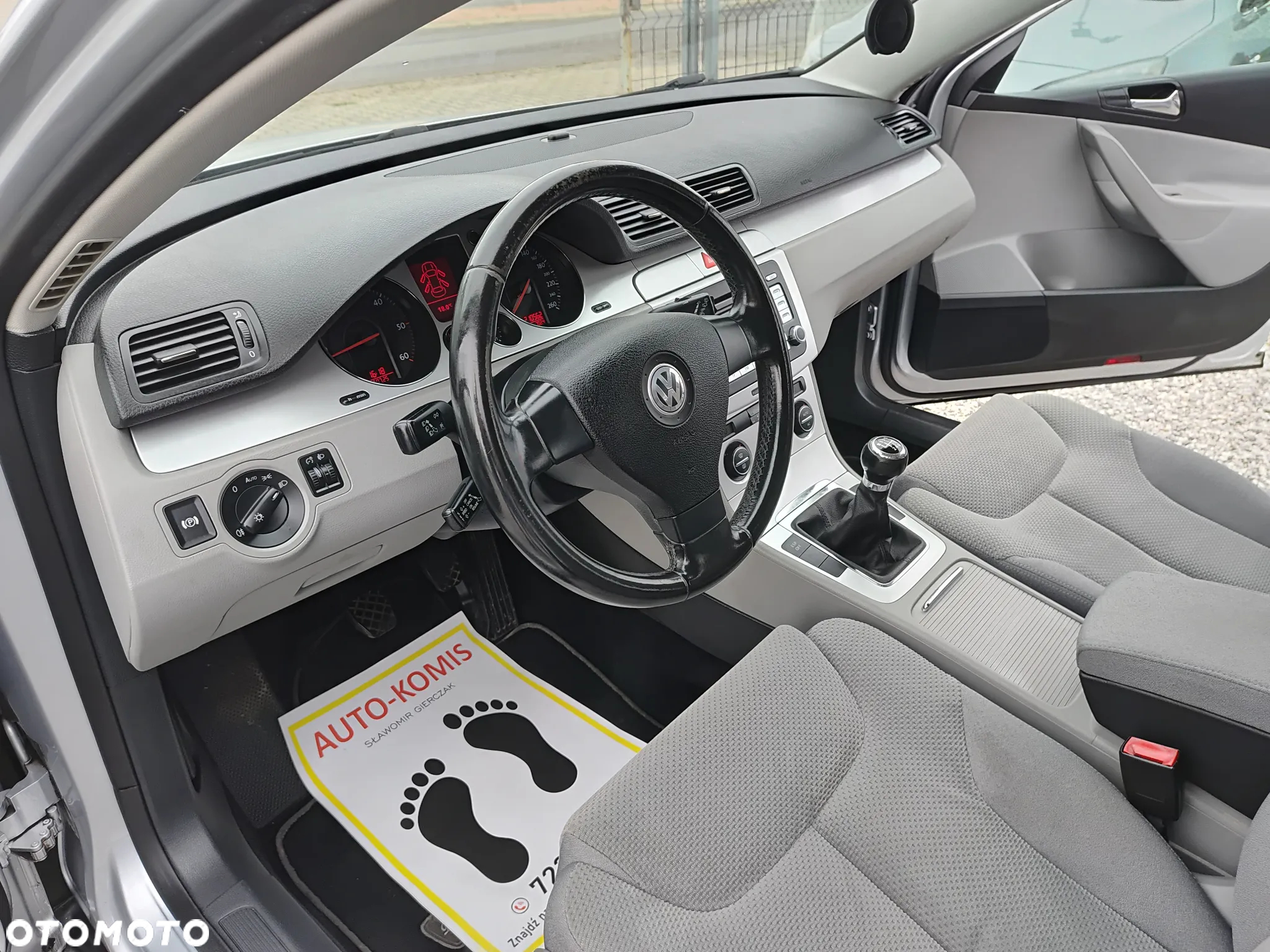 Volkswagen Passat 2.0 TDI Comfortline - 13