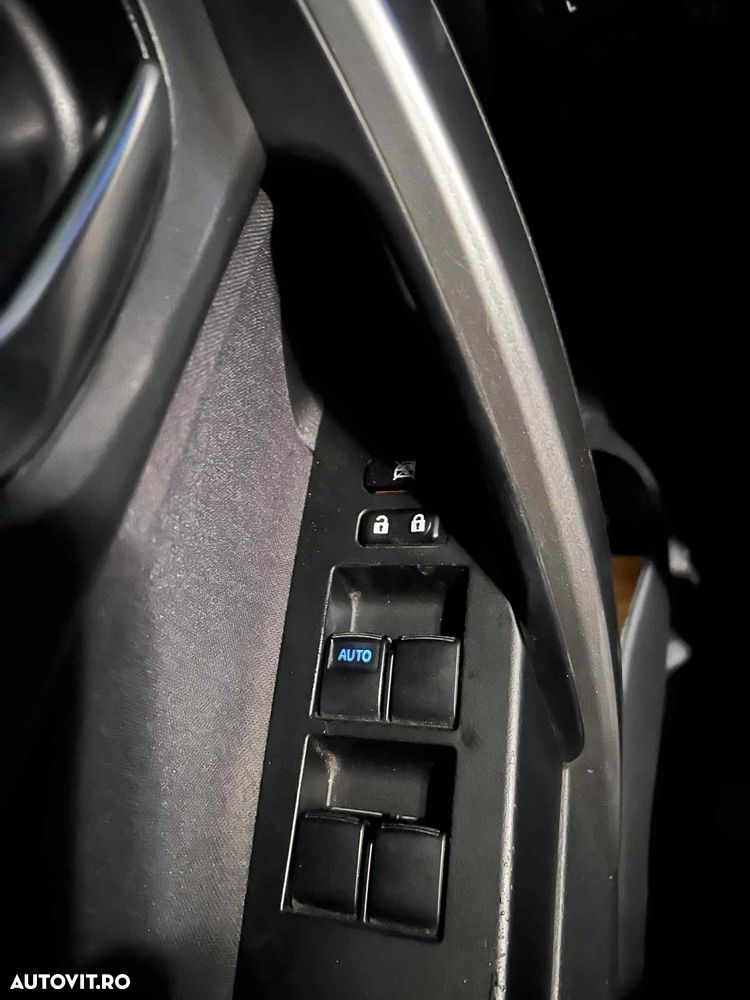 Toyota Auris 1.8 L VVT-i TS Hybrid Sol+ - 11