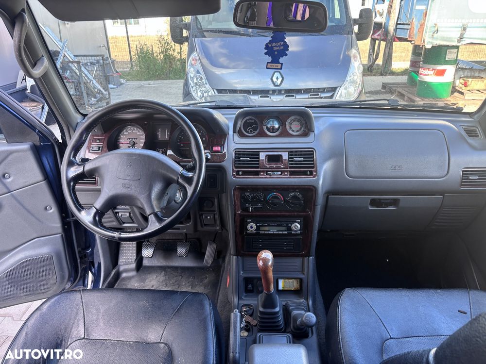 Mitsubishi Pajero Sport 2.5 TD Intense Piele + - 8
