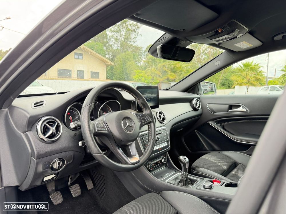 Mercedes-Benz GLA 180 d Style - 27