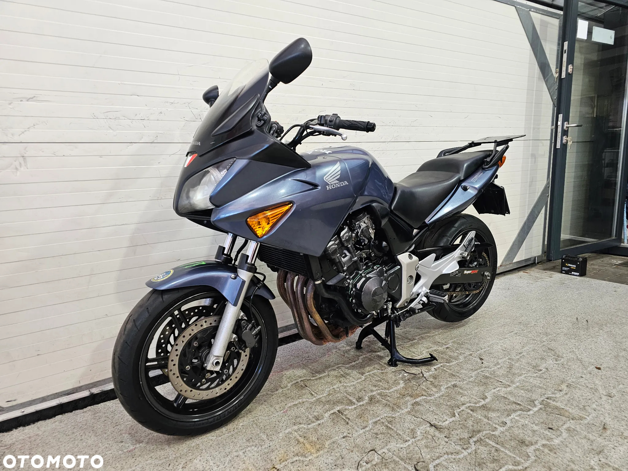 Honda CBF - 2
