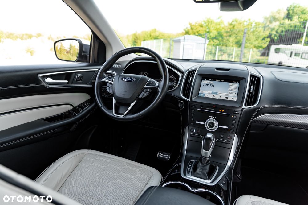 Ford Edge 2.0 TDCi Bi-Turbo 4x4 Vignale - 32