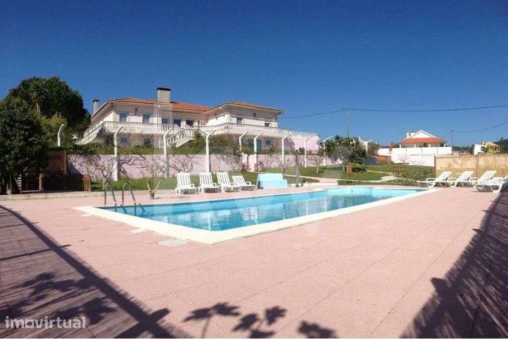 FANTÁSTICA MORADIA T4 COM JARDIM, PISCINA E POMAR - Grande imagem: 3/29