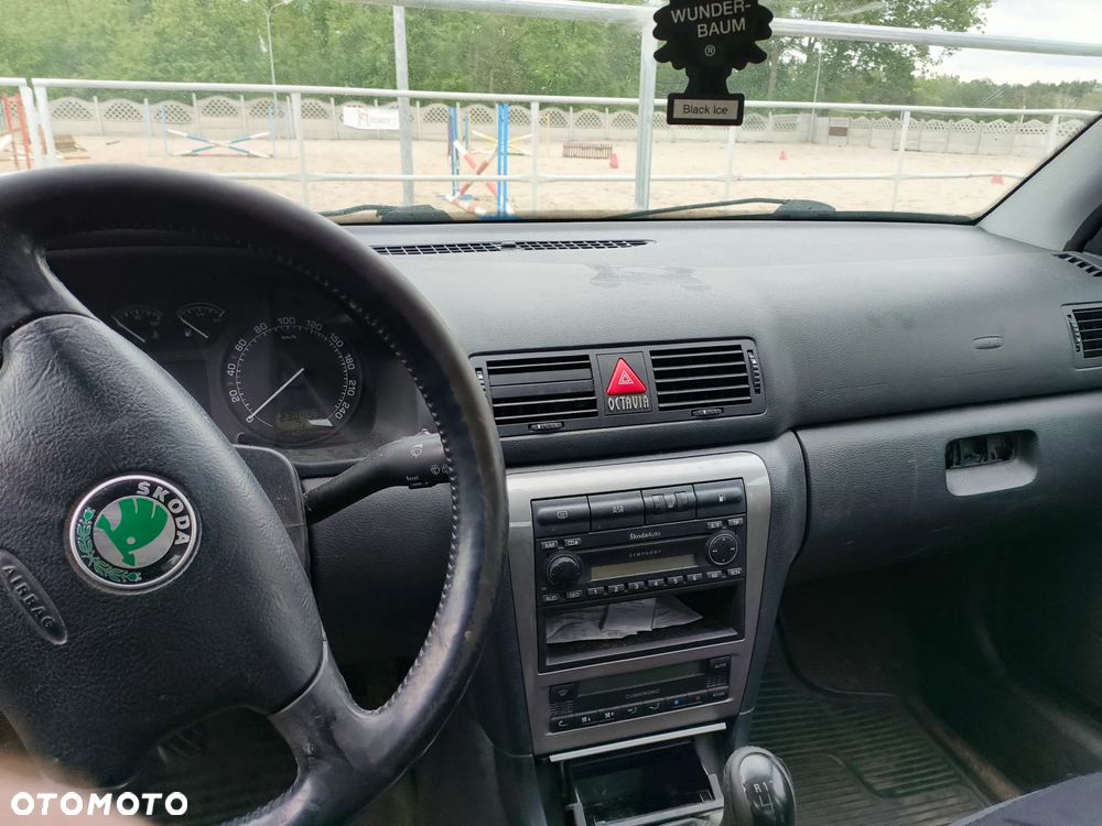 Skoda Octavia 1.6 Classic - 17