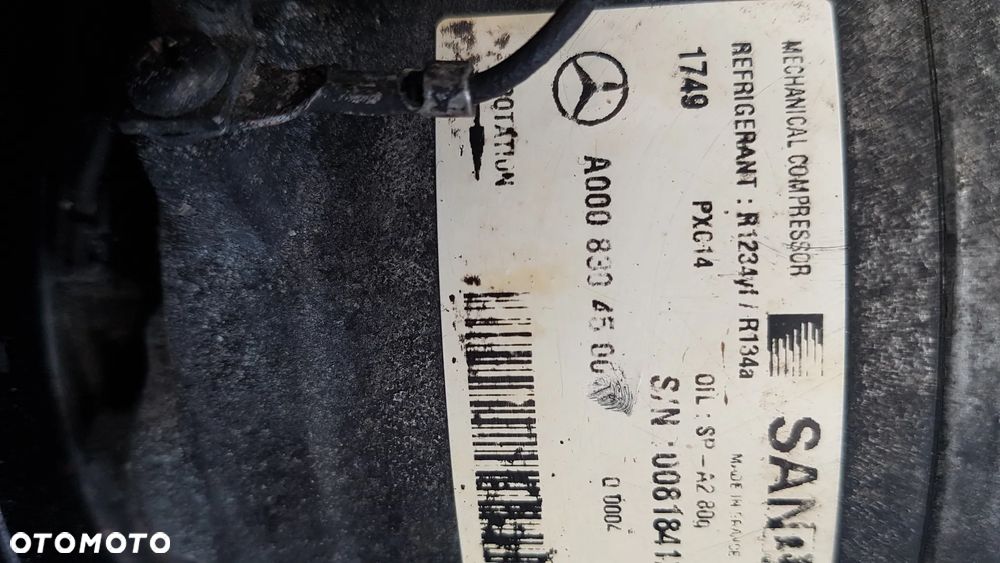 MERCEDES KOMPRESOR KLIMATYZACJI A0008304500 - 2