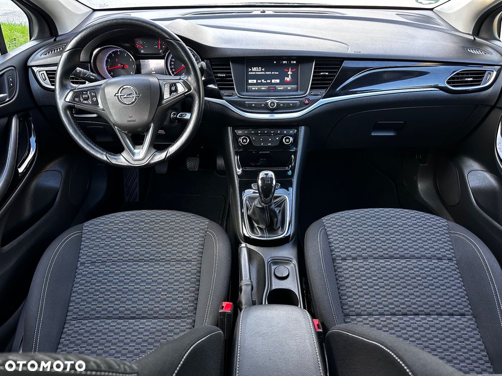 Opel Astra 1.4 Turbo Business - 31