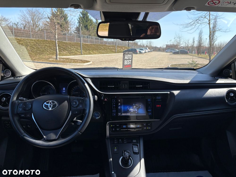 Toyota Auris Hybrid 135 Prestige - 16