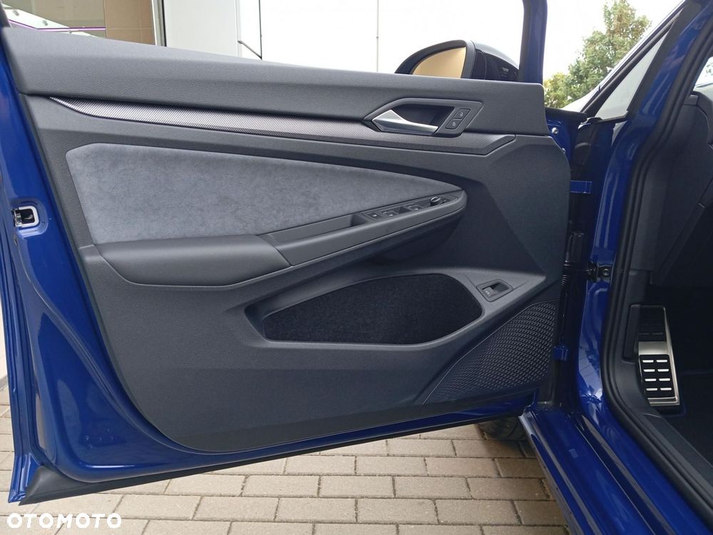 Volkswagen Golf - 12