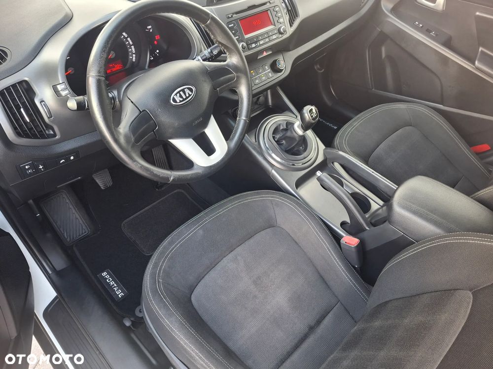 Kia Sportage 1.6 GDI 2WD Dream-Team Edition - 32