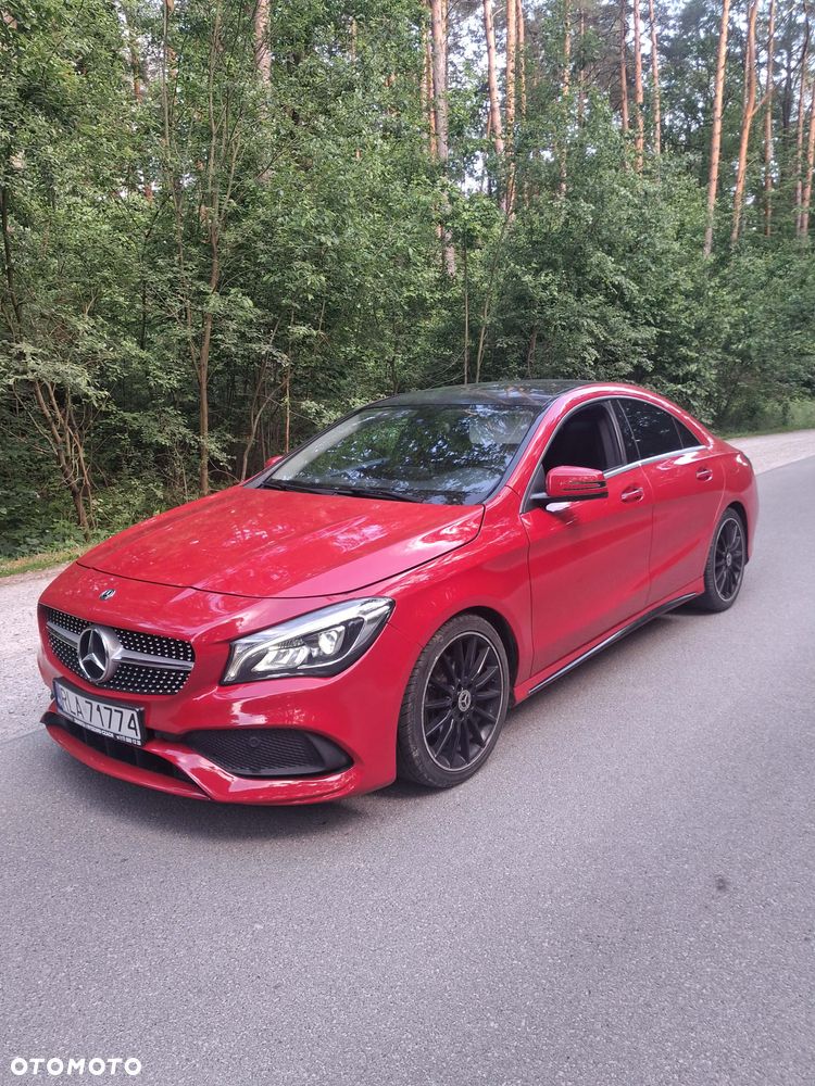 Mercedes-Benz CLA 180 AMG Line - 1