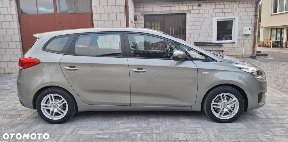 Kia Carens 1.6 GDI XL 7os EU6 - 4