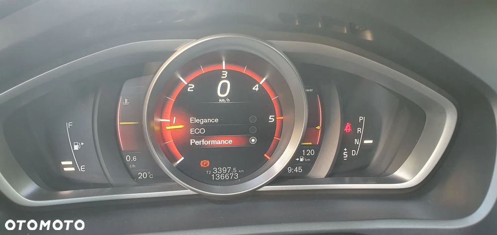 Volvo V40 D3 Geartronic RDesign - 23