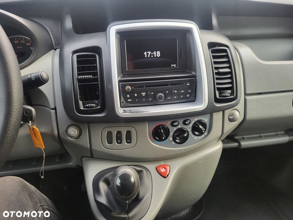 Opel Vivaro - 27